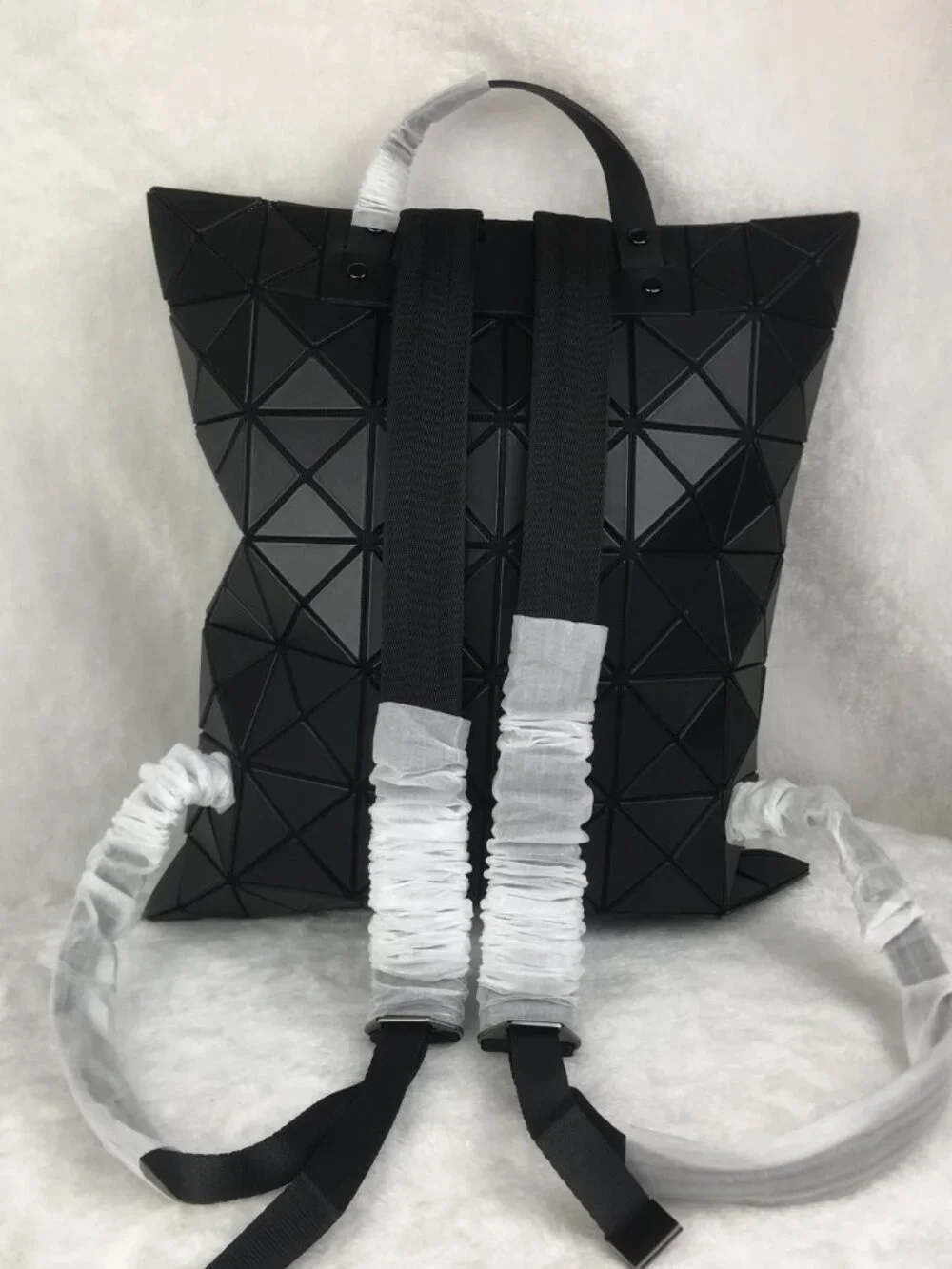 BAO BAO ISSEY MIYAKE FLAT PACK Backpacks Black - Picture 4 of 9